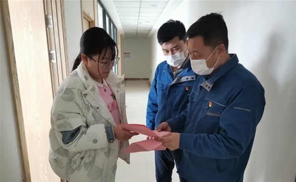 麻豆成人
开展“志愿服务耀党徽 ”学雷锋主题活动