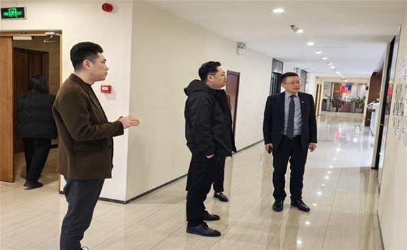 “头雁领航”破难题   不良清收提质效——麻豆成人
党委“头雁领航”计划工作成效（五）